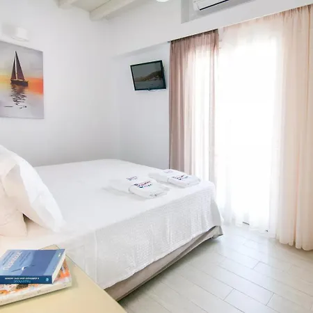 Skopelitis Village فندق مبيت وإفطار كاتابولا